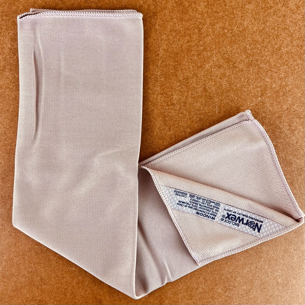 NEW NORWEX PINK MICROFIBER WINDOW CLOTH - Picture 3 of 3